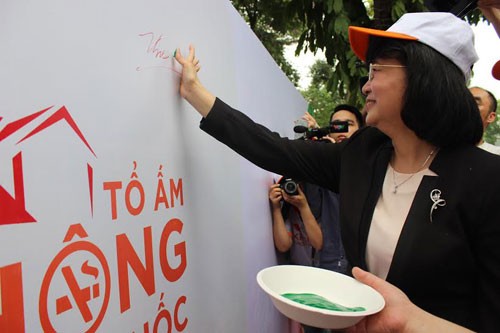 Во Вьетнаме прошли мероприятия, посвященные Всемирному дню без табака - ảnh 1