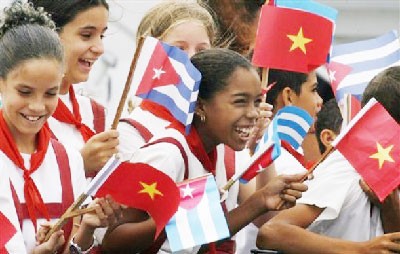 Вьетнамо-кубинские отношения являются ценным наследием народов двух стран - ảnh 1
