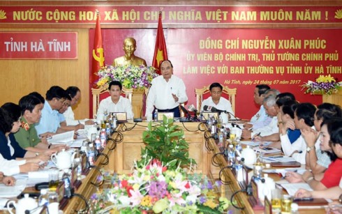 Нгуен Суан Фук провел рабочую встречу с руководством провинции Хатинь - ảnh 1