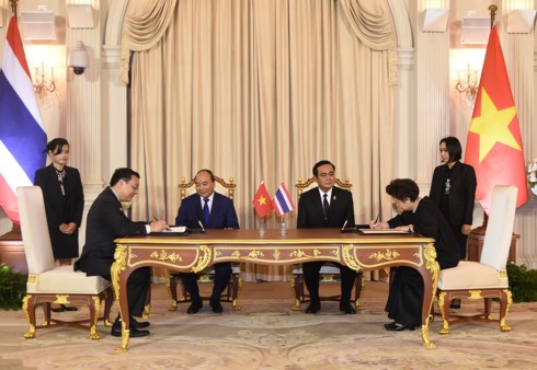 Состоялись переговоры между премьер-министрами Вьетнама и Таиланда - ảnh 1