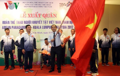 Церемония проводов вьетнамских спортсменов в Малайзию для участия в Para Games-2017 - ảnh 1