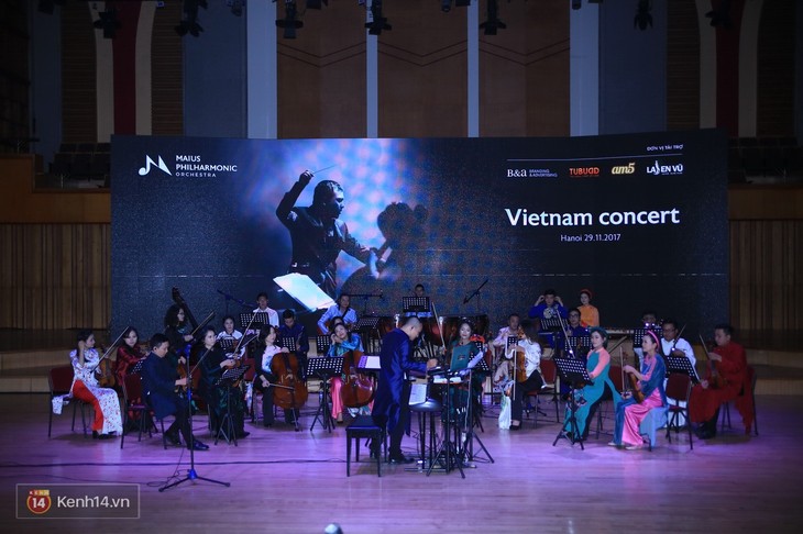 Maius Philharmonic прилагает усилия для донесения симфонической музыки до вьетнамской aудитории  - ảnh 1