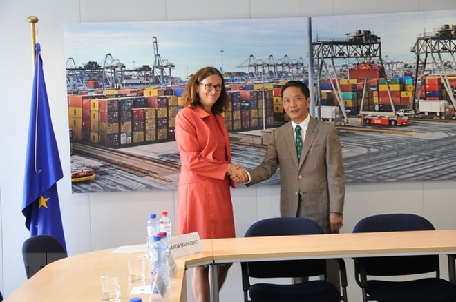 Вьетнам и ЕС завершили юридический разбор Соглашения о свободной торговле между Вьетнамом и ЕС - ảnh 1