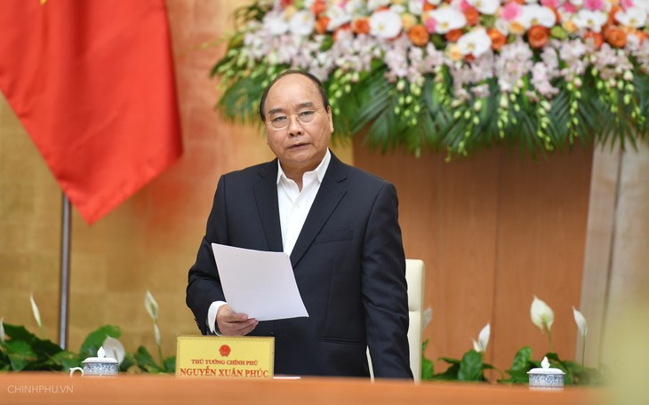 Нгуен Суан Фук председательствовал на ноябрьском заседании правительства Вьетнама - ảnh 1