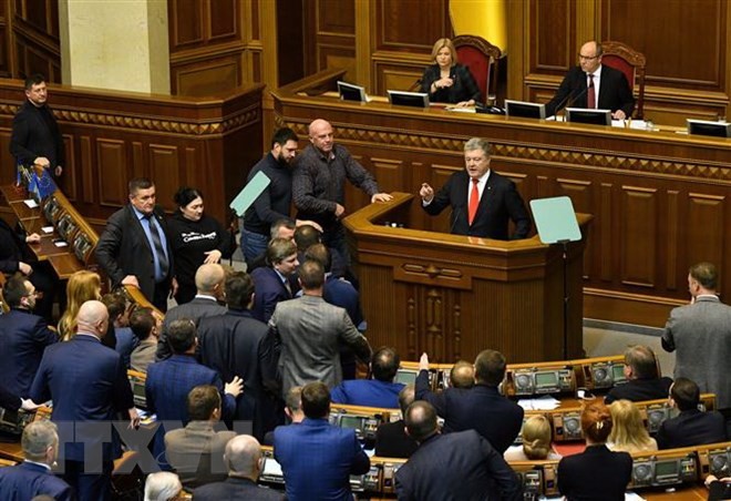 Президент Украины подписал закон о прекращении договора о дружбе с Россией - ảnh 1