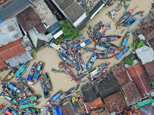 Власти Индонезии предупредили об угрозе повторных цунами - ảnh 1