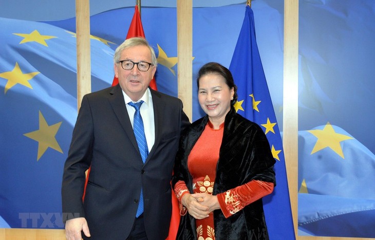 Нгуен Тхи Ким Нган встретилась с председателем Еврокомиссии Жан-Клодом Юнкером - ảnh 1