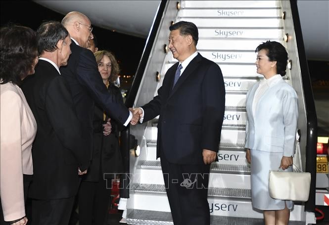 Председатель КНР Си Цзиньпин прибыл в Грецию с государственным визитом - ảnh 1