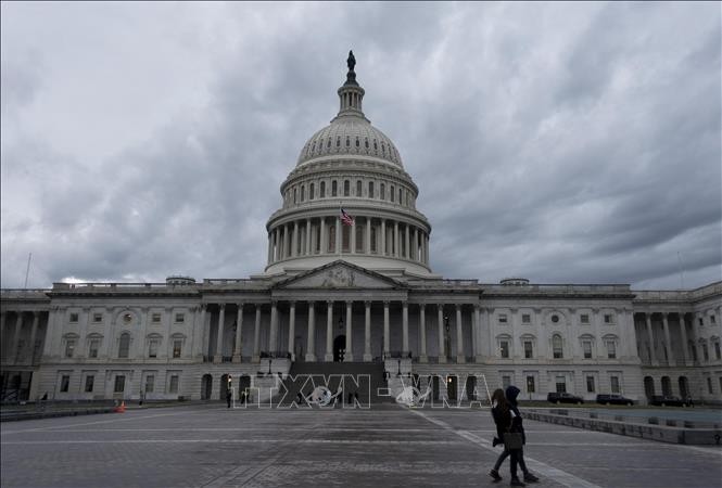 Сенат США одобрил ограничение полномочий Трампа по применению силы против Ирана - ảnh 1