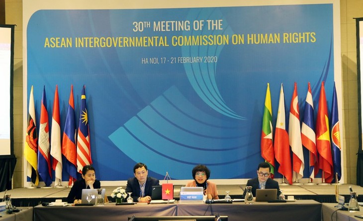 В Ханое прошло 30-е заседание межправительственной комиссии АСЕАН по правам человека - ảnh 1