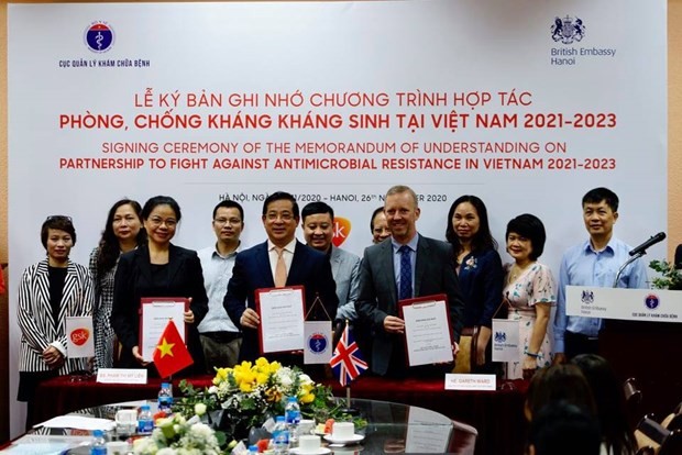 Вьетнам и Великобритания сотрудничают в борьбе с устойчивостью к антибиотикам - ảnh 1