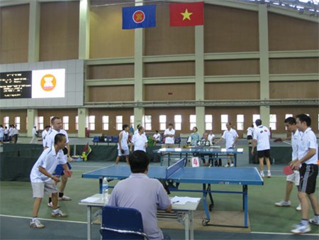 Temu pergaulan olahraga memperketat persahabatan ASEAN - ảnh 1