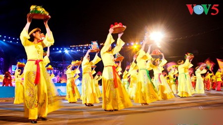 Festival musik “Ha Long 2017 yang cemerlang”  mengganti Program Kesenian Karnaval - ảnh 1