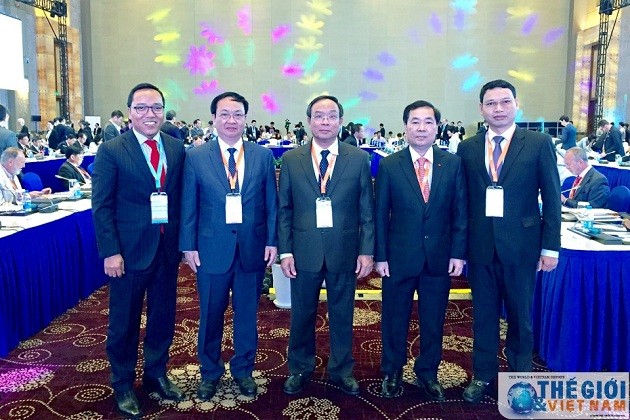 Vietnam menghadiri Forum Walikota dari kota- kota di seluruh dunia - ảnh 1