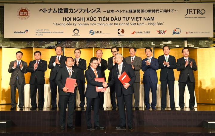 Vietnam dan Jepang menandatangani banyak kontrak investasi sebesar 22 miliar dolar AS - ảnh 1