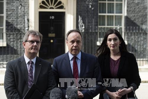 Inggris: upaya melakukan dialog antara PM Theresa May dan DUP berlangsung tidak seperti yang diprakirakan - ảnh 1