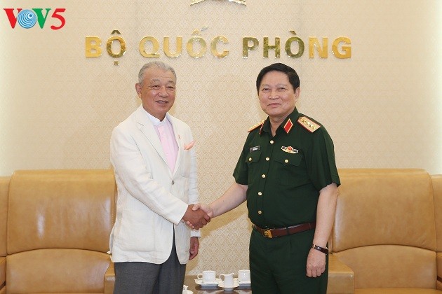 Menhan Vietnam, Ngo Xuan Lich menerima Presiden Kehormatan Dana Perdamaian Sasakawa Jepang - ảnh 1