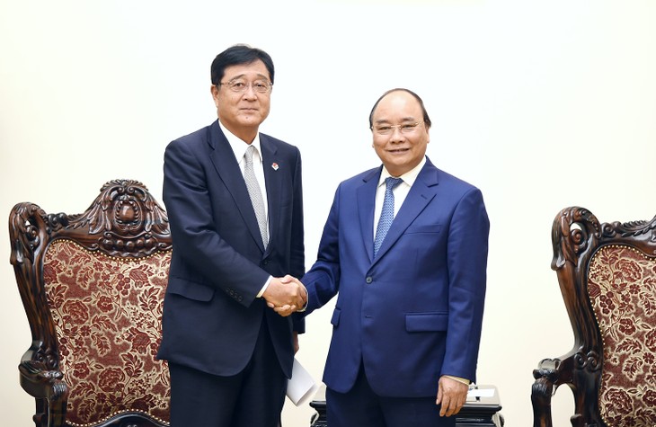 PM Vietnam, Nguyen Xuan Phuc menerima Direktur Eksekutif  Grup Mitsubishi Motors - ảnh 1