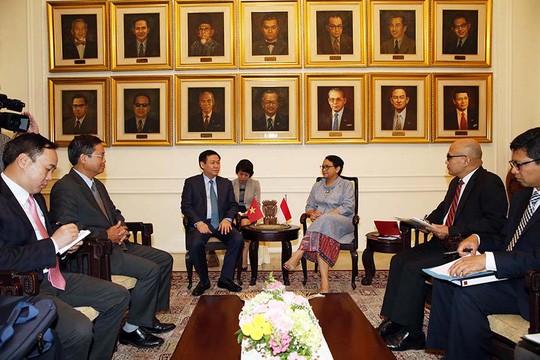 Deputi PM Vietnam, Vuong Dinh Hue: mencapai nilai perdagangan bilateral Vietnam-Indonesia  sebanyak 10 miliar USD - ảnh 1