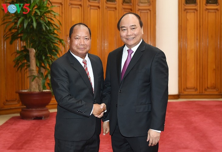 Vietnam memperkuat kerjasama keamanan dengan Kamboja dan Laos - ảnh 2