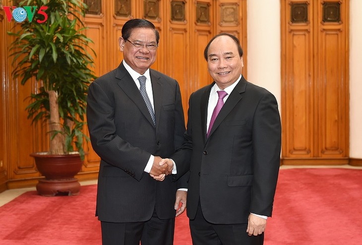Vietnam memperkuat kerjasama keamanan dengan Kamboja dan Laos - ảnh 1