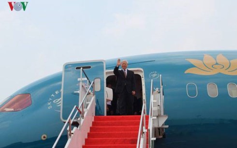 Sekjen KS PKV, Nguyen Phu Trong mengakhiri dengan baik kunjungan resmi di Indonesia, berangkat melakukan kunjungan kenegaraan ke Myanmar - ảnh 1
