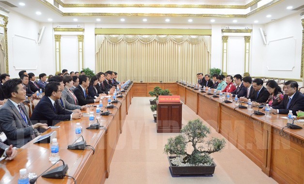 Pimpinan kota Ho Chi Minh menerima delegasi Departemen Pemuda Partai LDP, Jepang - ảnh 1