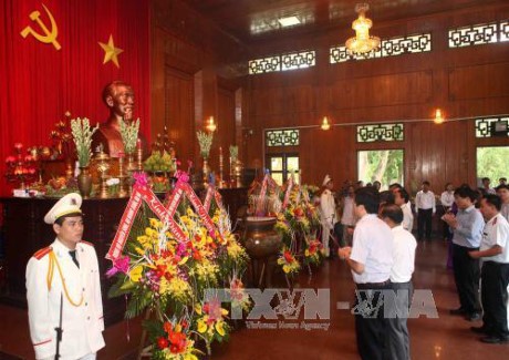 Provinsi Nghe An memperingati ultah ke-48 wafatnya Presiden Ho Chi Minh - ảnh 1