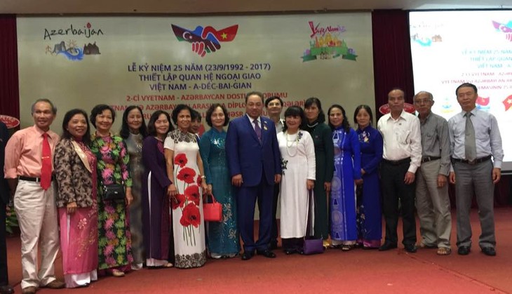 Peringatan ultah ke-25 pengalangan hubungan diplomatik Vietnam-Azerbaijan - ảnh 1