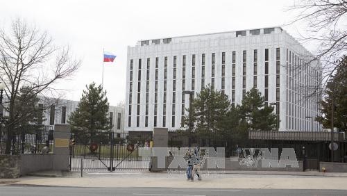 Rusia mempertimbangkan langkah-langkah memberikan balasan terhadap AS yang bersangkutan dengan basis-basis diplomatik - ảnh 1
