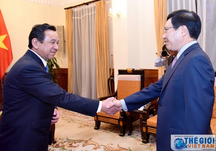 Deputi PM, Menlu Pham Binh Minh menerima Dubes Mongolia - ảnh 1