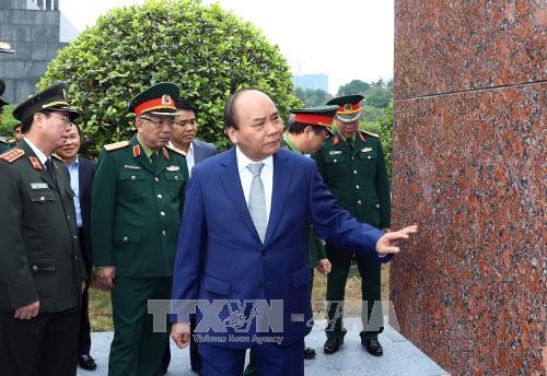 PM Vietnam, Nguyen Xuan Phuc melakukan temu kerja dengan Badan Pengelolaan Mousolium Presiden Ho Chi Minh - ảnh 1