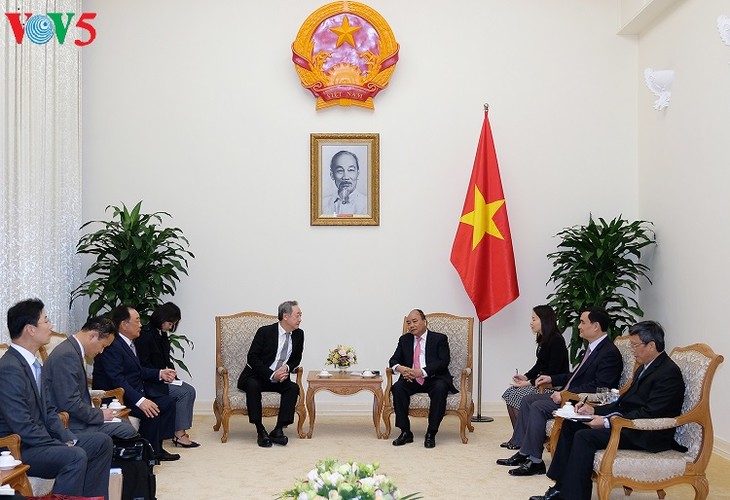 PM Vietnam, Nguyen Xuan Phuc menerima Presiden Grup Komunikasi Maekyung (Republik Korea), Chang Dae Whan - ảnh 1