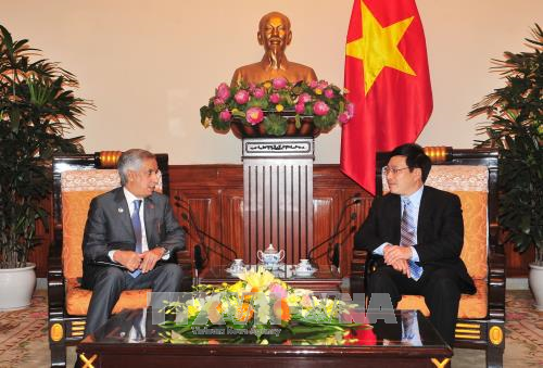 Sekretaris Negara Kemlu Negara Qatar melakukan kunjungan resmi di Vietnam - ảnh 1