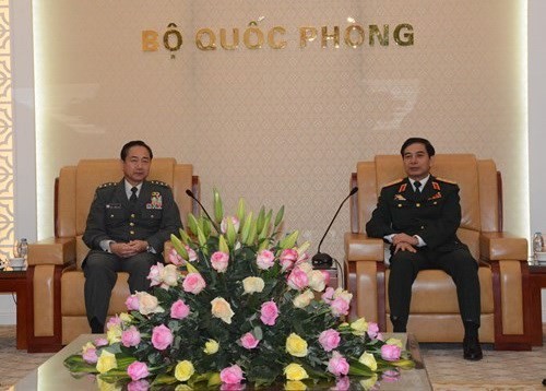 Vietnam dan Jepang mendorong kerjasama di bidang pertahanan - ảnh 1