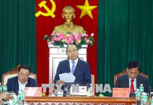 PM Vietnam, Nguyen Xuan Phuc melakukan temu kerja atas pempinan teras Provinsi Phu Yen - ảnh 1