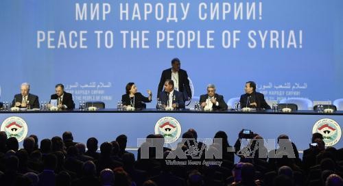 Para pemimpin dunia menyambut hasil Kongres Dialog Nasional Suriah - ảnh 1