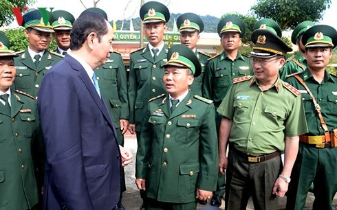 Presiden Vietnam, Tran Dai Quang mengunjungi dan mengucapkan selamat Hari Raya Tet di Provinsi Kom Tum - ảnh 1