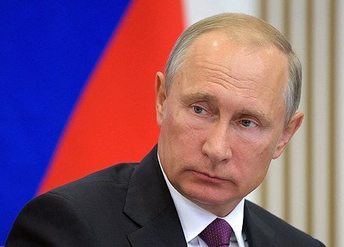 Presiden Vladimir Putin resmi mendaftarkan pencalonan - ảnh 1