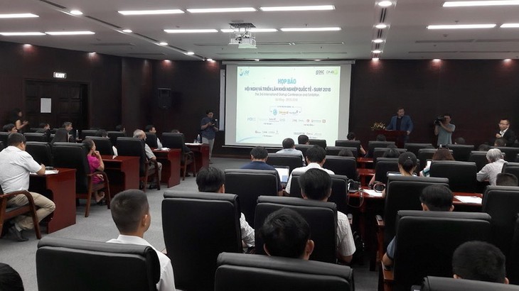Lebih dari 200 “start-up” di Viet Nam dan di dunia hadir pada Konferensi tentang start-up - ảnh 1