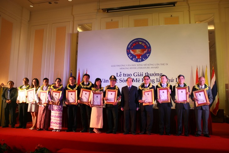 Pemberian Penghargaan Sastra Sungai Mekong kali ke-9 - ảnh 1