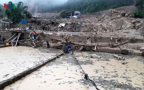 Provinsi-provinsi di daerah Vietnam Utara berinisiatif menanggulangi bencana hujan, banjir dan banjir bandang - ảnh 1
