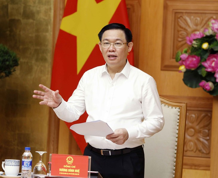 Deputi PM Vietnam, Vuong Dinh Hue memimpin sidang Badan Pengarahan Pembaruan dan Perkembangan Badan Usaha - ảnh 1