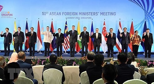 Konferensi AMM51: Konferensi Menlu ASEAN dengan para mitra - ảnh 1