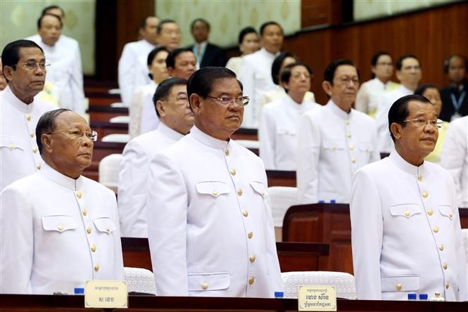 Parlemen Kamboja memberikan suara kepercayaan terhadap Samdech Techo Hun Sen untuk menjadi PM Kamboja - ảnh 1