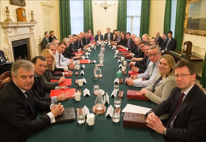 Masalah Brexit: PM Inggris mengadakan sidang Kabinet - ảnh 1