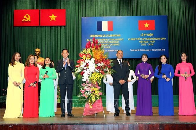 Kota Ho Chi Minh ingin memperhebat hubungan kerjasama dengan daerah-daerah di  Perancis - ảnh 1
