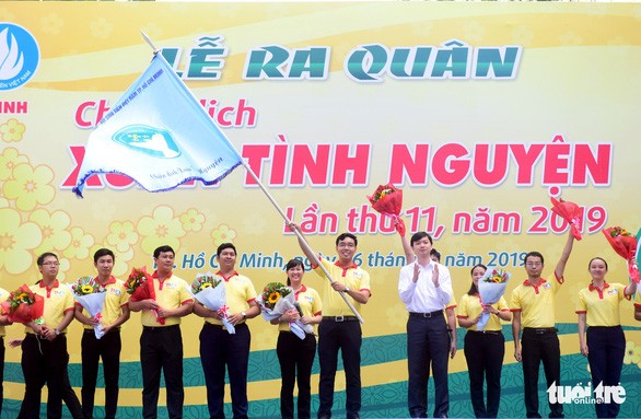 Kaum pemuda Kota Ho Chi Minh mengadakan Kampanye Musim Semi sukarela yang penuh dengan perasaan hangat dan Hari Raya Tet yang berbudaya - ảnh 1