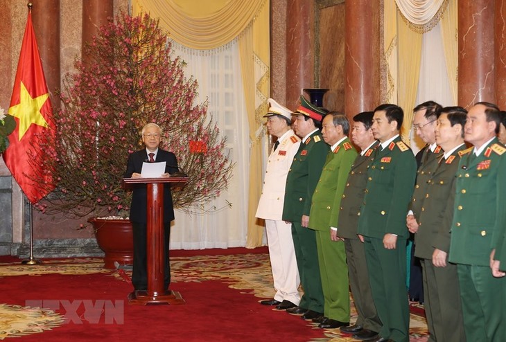 Sekjen KS PKV, Presiden Nguyen Phu Trong menyampaikan Keputusan tentang pemberian pangkat Jenderal - ảnh 1