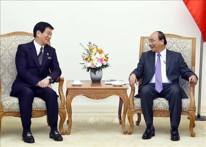 PM Vietnam, Nguyen Xuan Phuc menerima Walikota  Provinsi Chiba, Jepang - ảnh 1